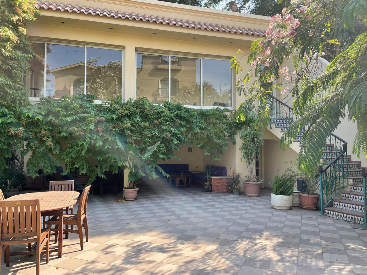 Huge Master Bedroom With Balcony Near The Pyramids Homestay *
