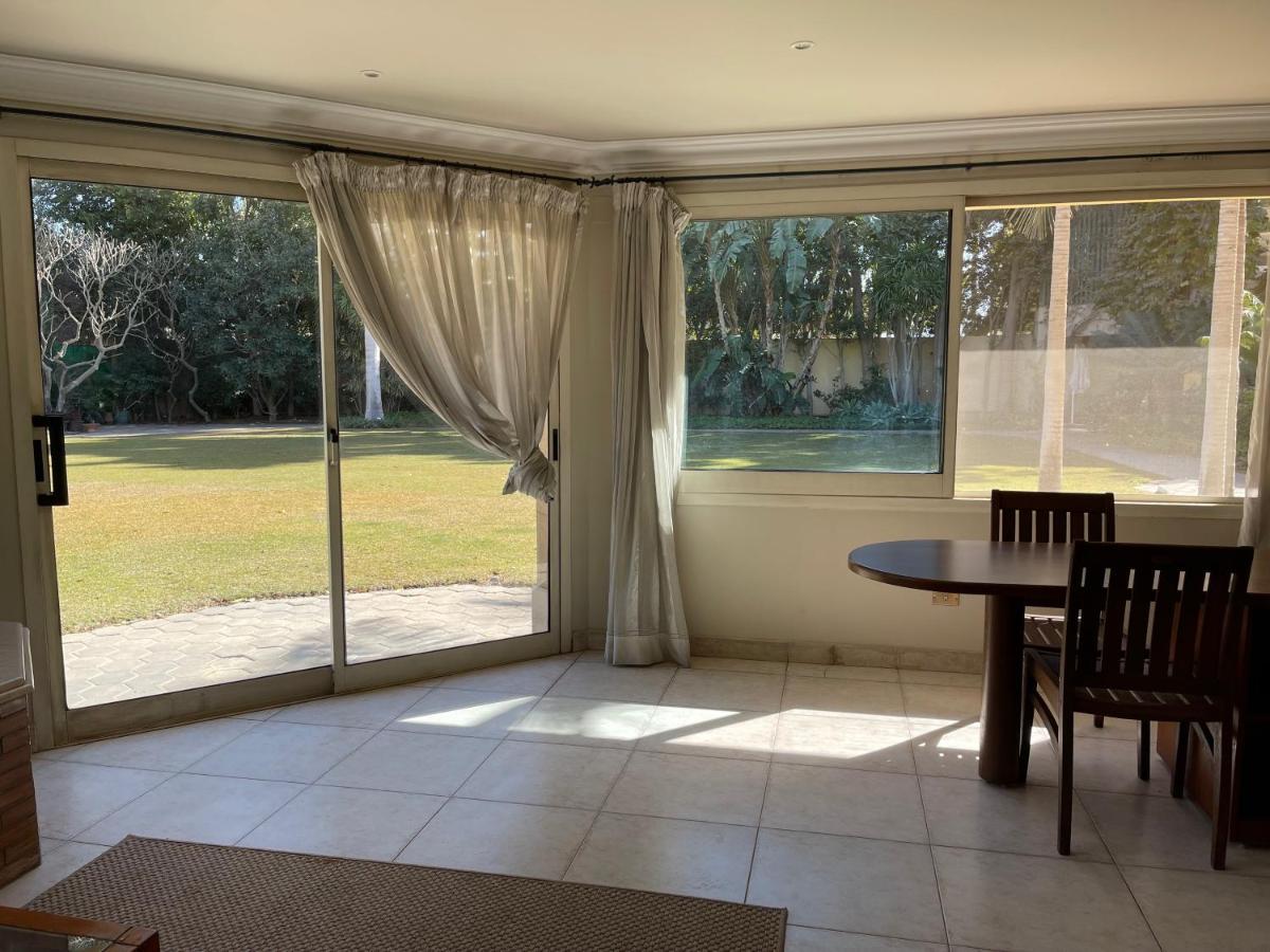 Huge Master Bedroom With Balcony Near The Pyramids Homestay *