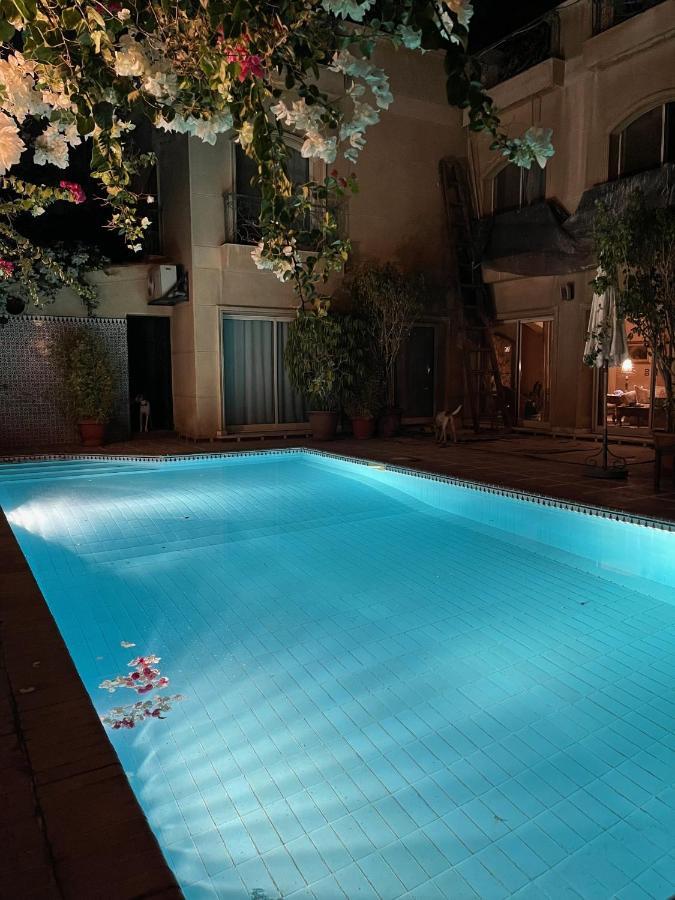 Huge Master Bedroom With Balcony Near The Pyramids Cairo