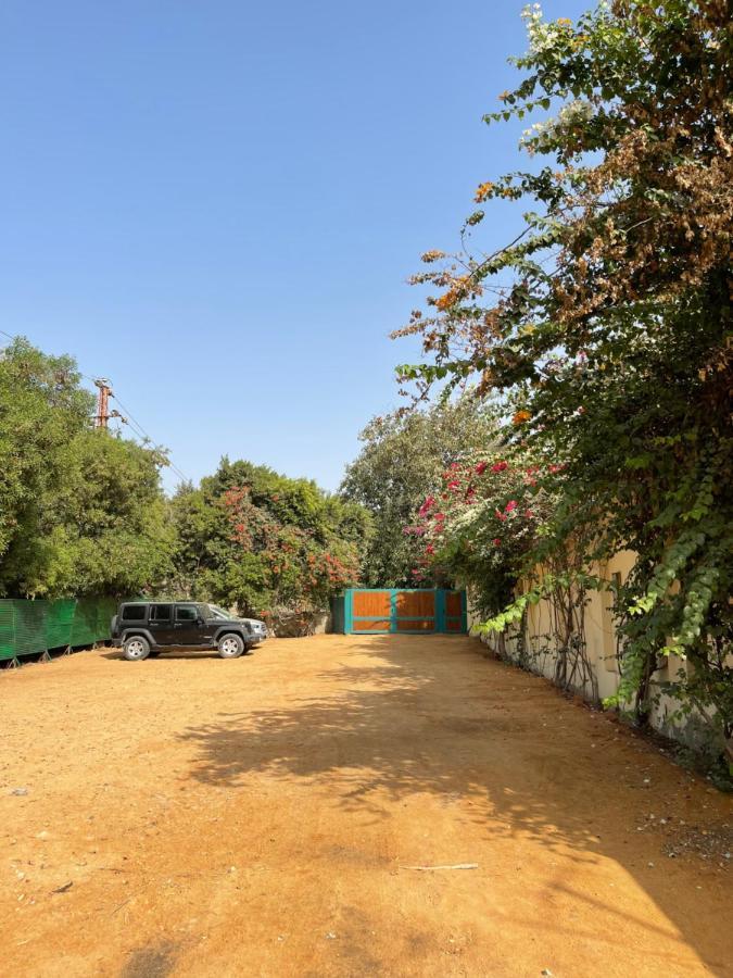 Huge Master Bedroom With Balcony Near The Pyramids